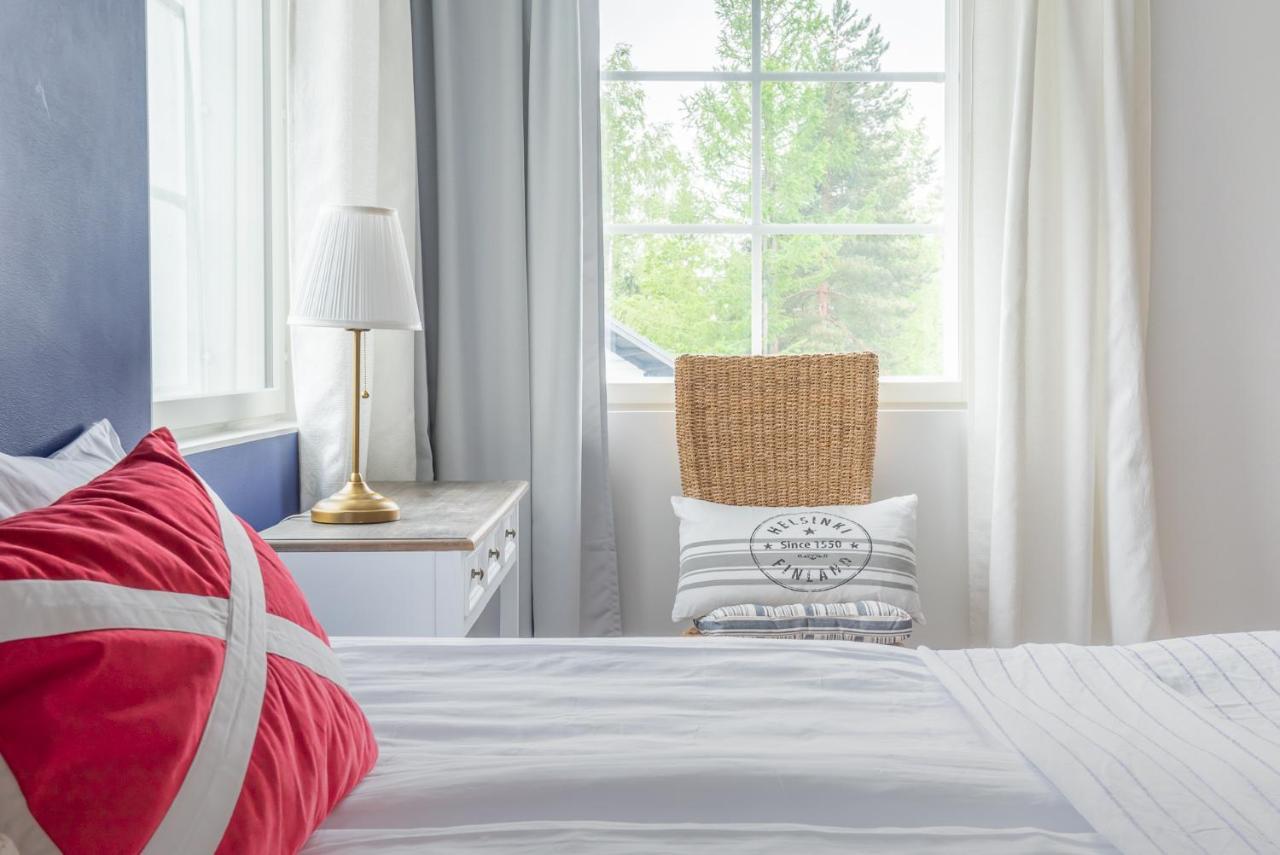 Villa Jokivarsi Bed & Breakfast Вантаа Экстерьер фото