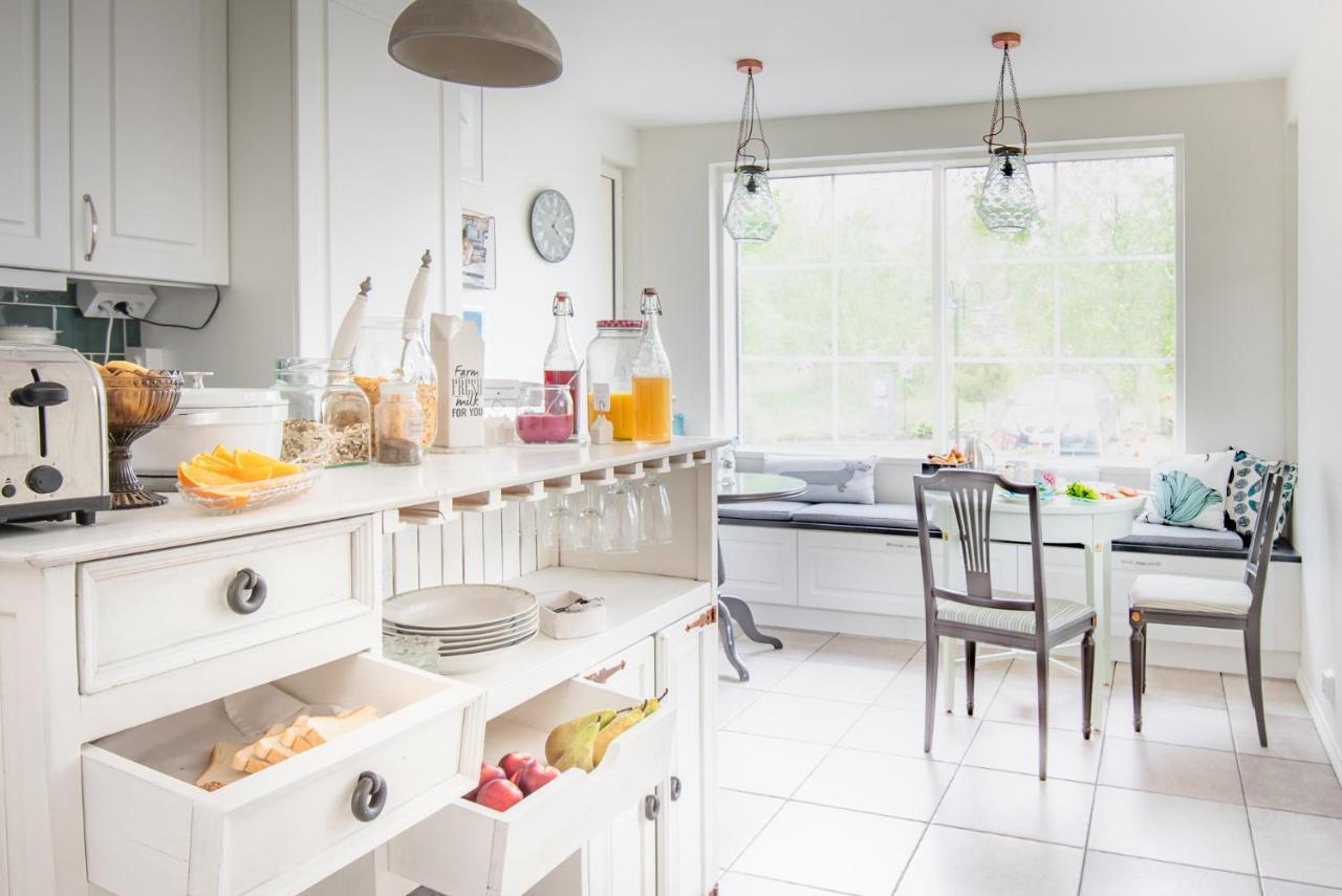 Villa Jokivarsi Bed & Breakfast Вантаа Экстерьер фото