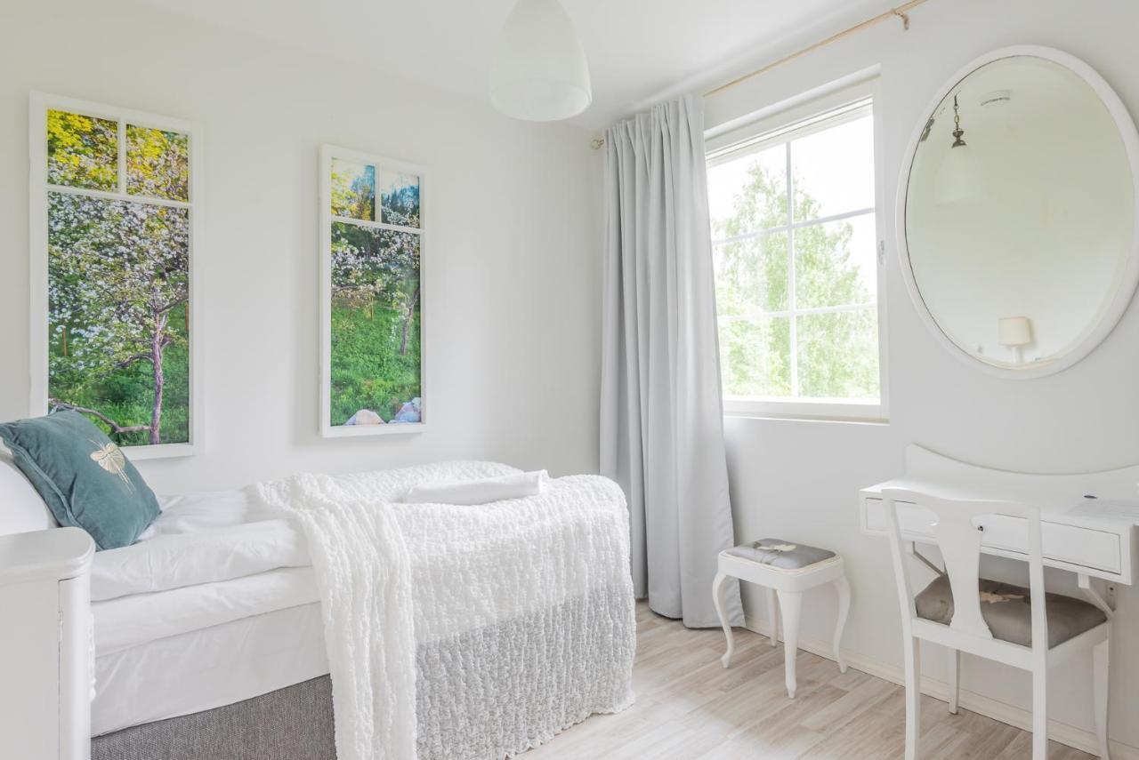 Villa Jokivarsi Bed & Breakfast Вантаа Экстерьер фото